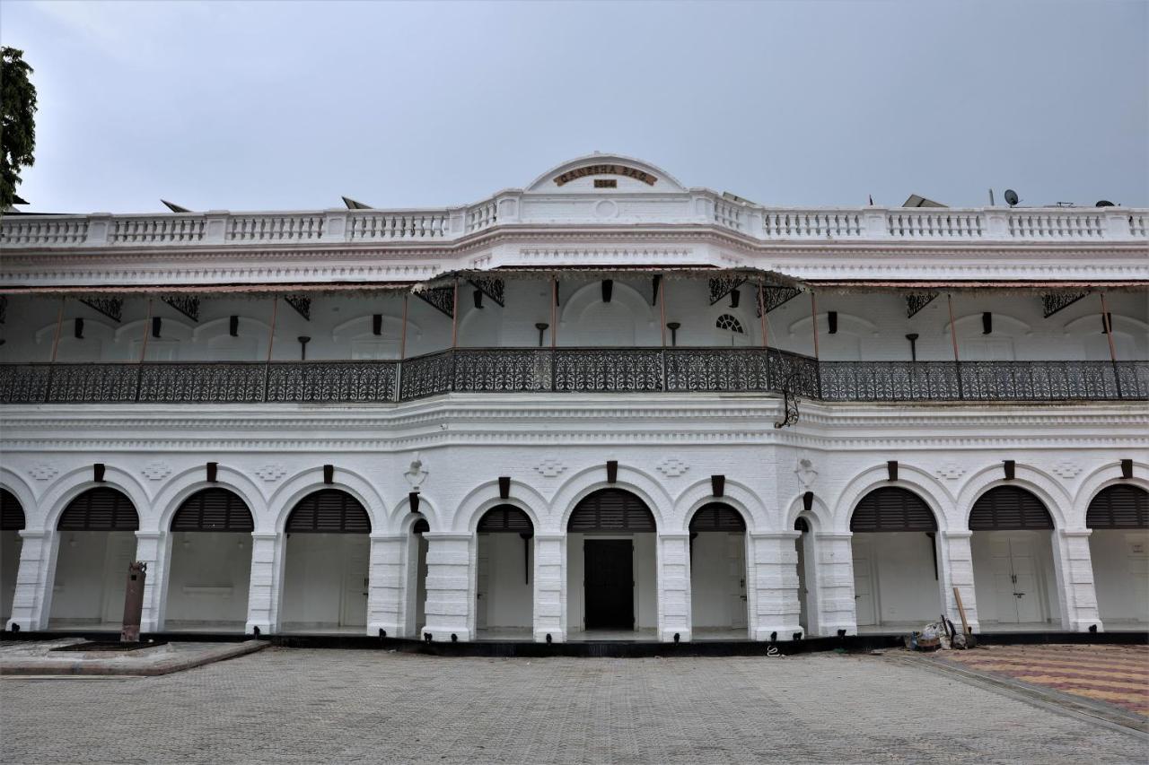 Saroja Heritage, Варанаси Екстериор снимка